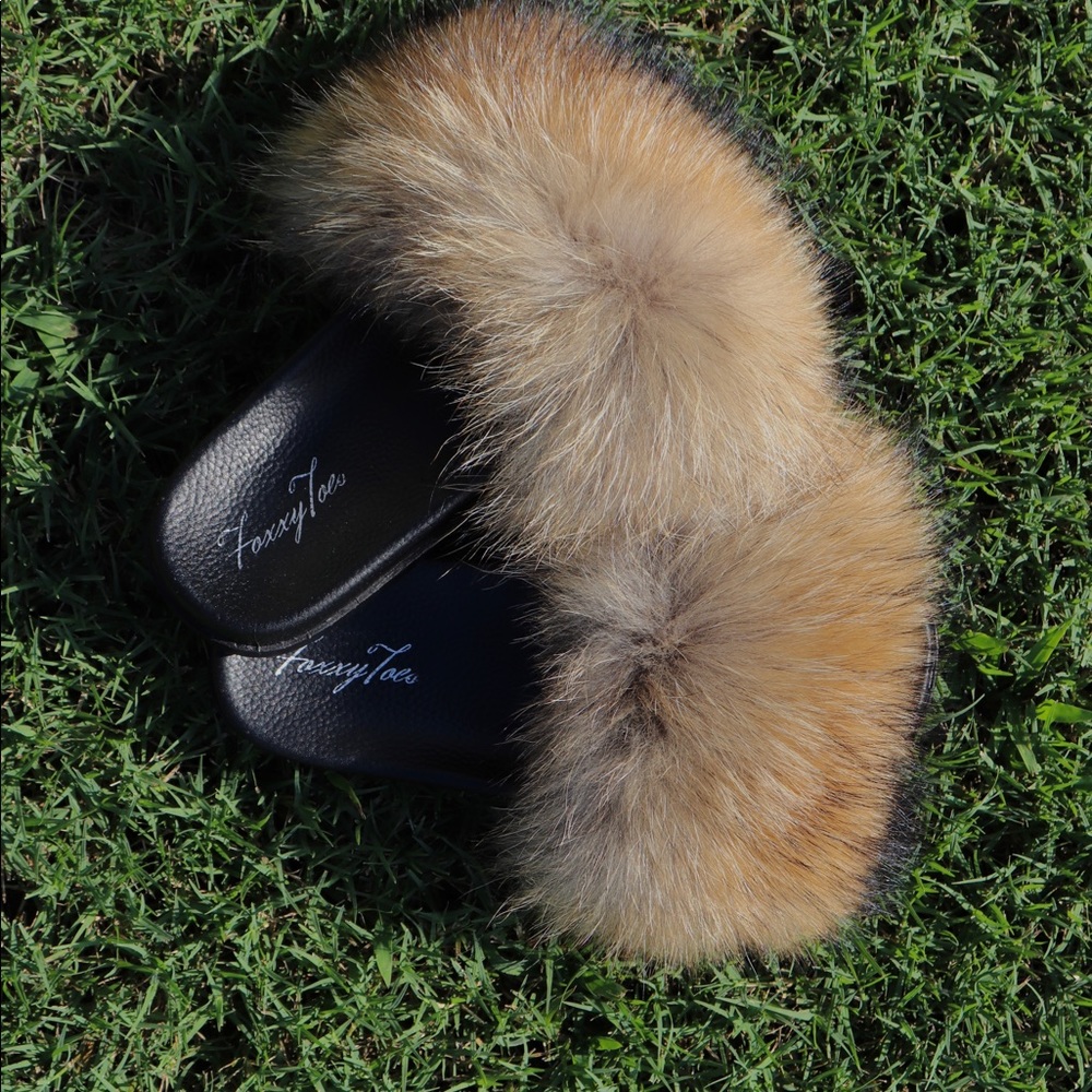 Foxxytoes Fur Slides